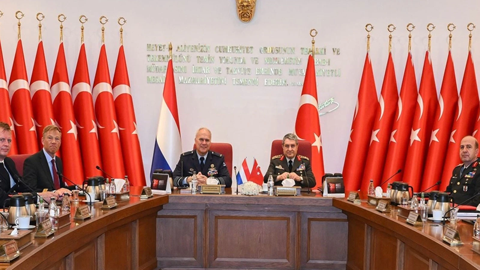 Genelkurmay Başkanı Bayraktaroğlu, Hollandalı mevkidaşı Eichelsheim ile görüştü