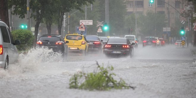 Orta Karadeniz için kuvvetli sağanak uyarısı