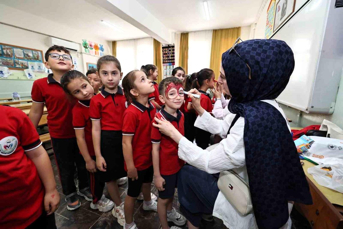 Minik Hamza'nın ilk mektubu İl Müdürü Öztürk'ü duygulandırdı