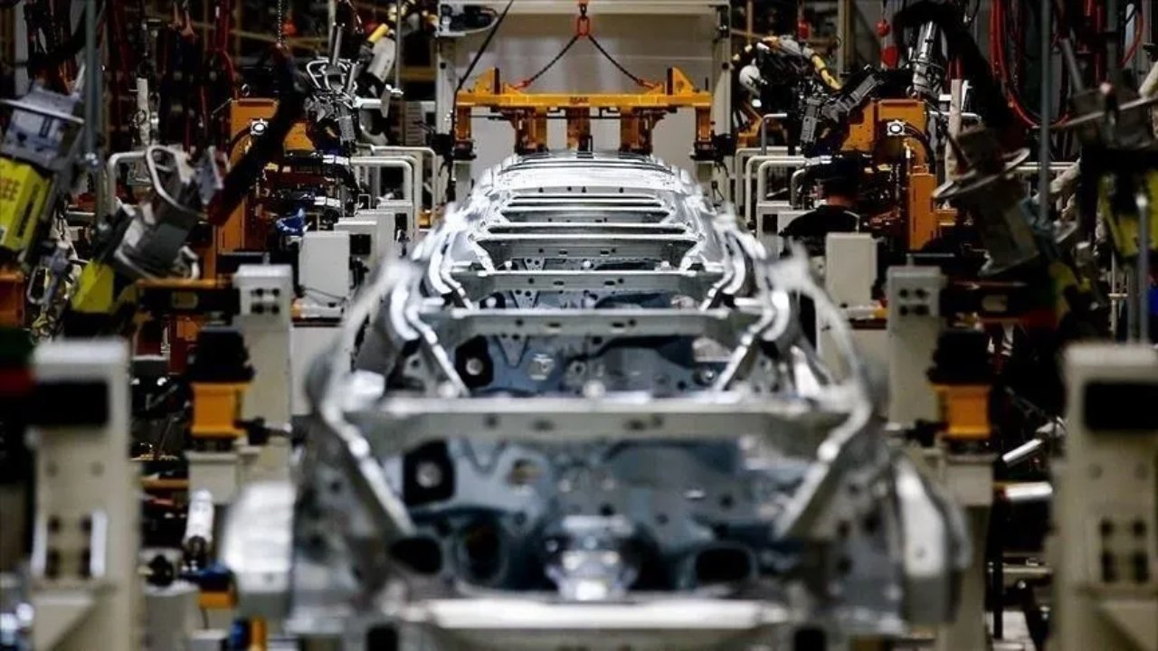 Ünlü otomobil firmasında büyük grev! Binlerce işçi robotlara karşı, 135 milyon dolarlık zarar kapıda