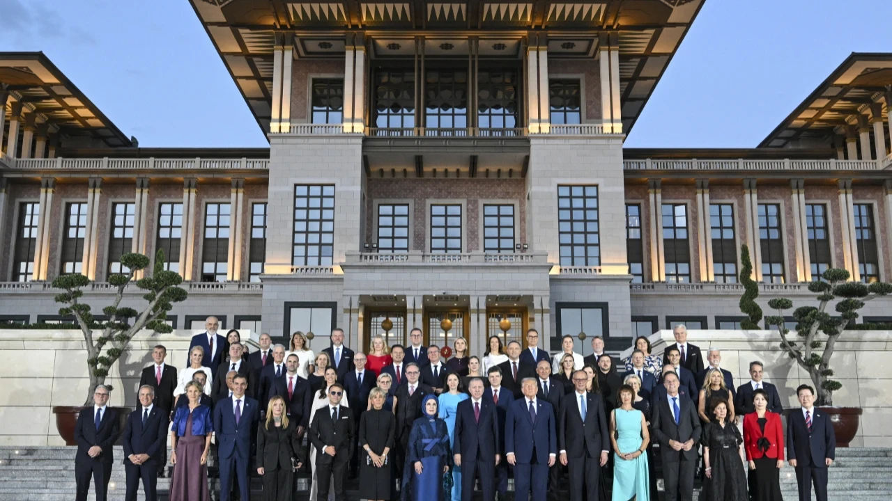 Cumhurba;kani Erdoğan'dan NATO liderlerine imzalı kitap ve özel mektup