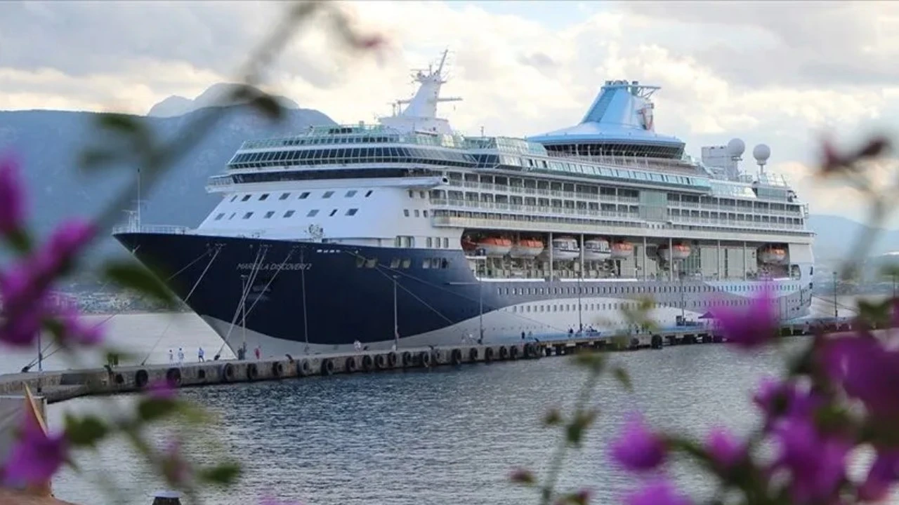 Kruvaziyer turizminde ilk yarı rekoru: 756 bin yolcuya ulaşıldı