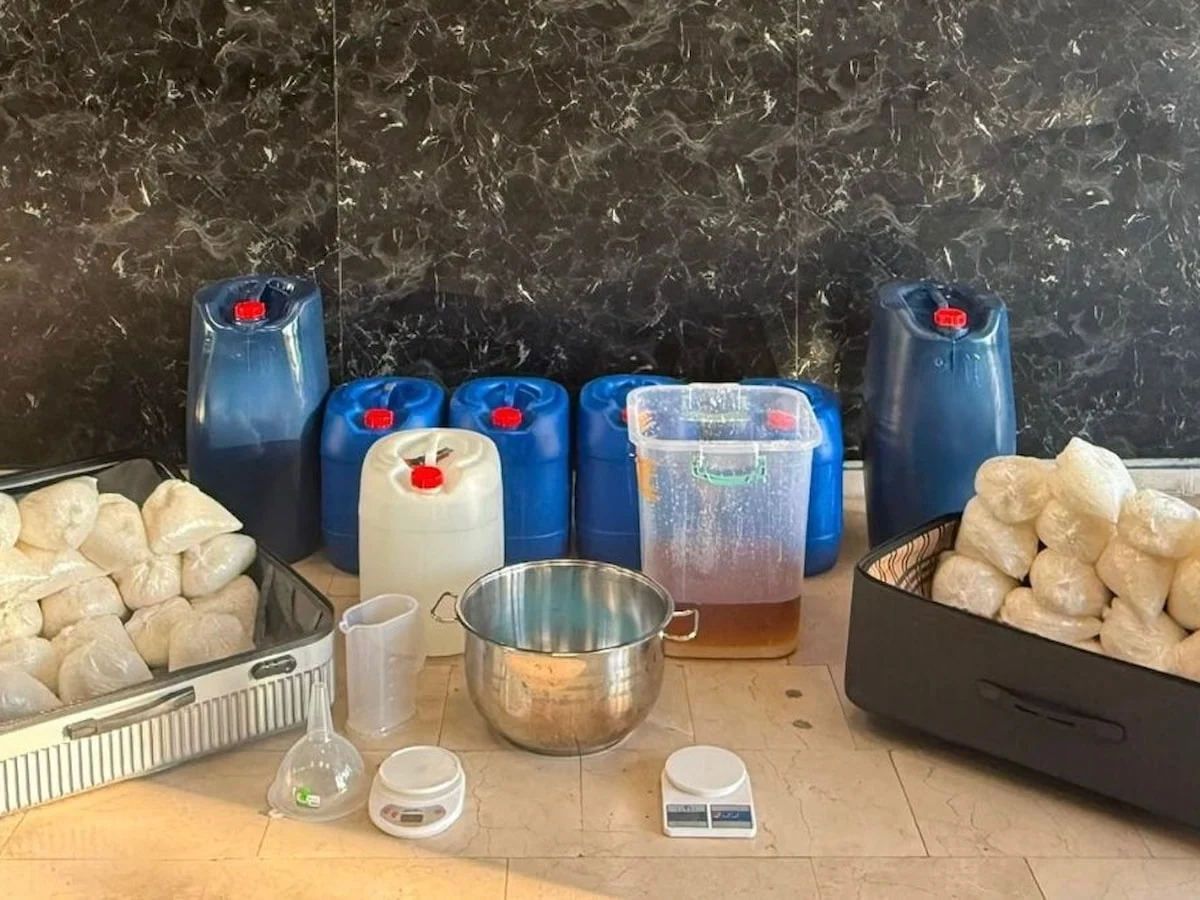 Beylikdüzü'nde uyuşturucu operasyonu: 248 kilogram metamfetamin yakalandı