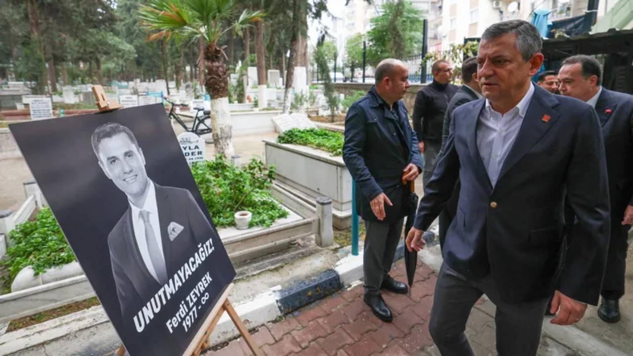 CHP Lideri Özel, Ferdi Zeyrek anmasında konuştu: "Yokluğuna katlanmak o kadar kolay değil"