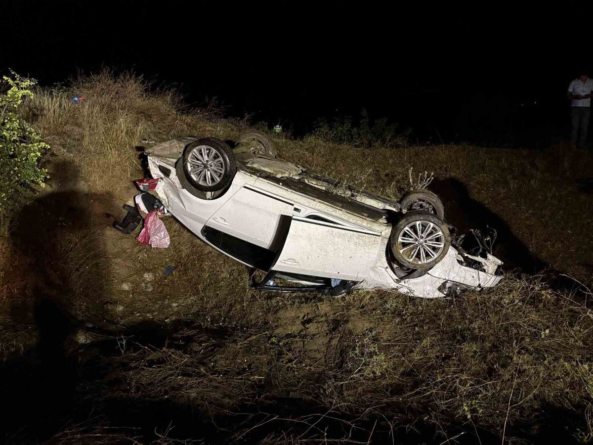 Kastamonu’da otomobil şarampole yuvarlandı: 1 yaralı