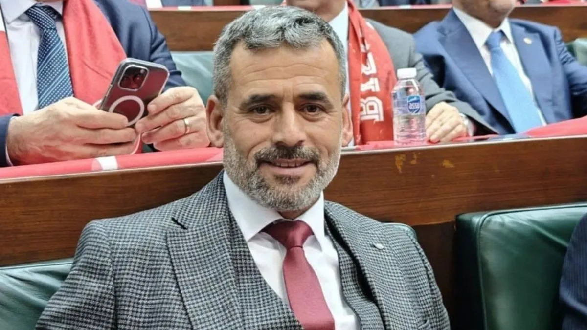 Haydarlı Belediye Başkanı Çetinkaya’ya bıçaklı saldırı! Oğlu yaralandı