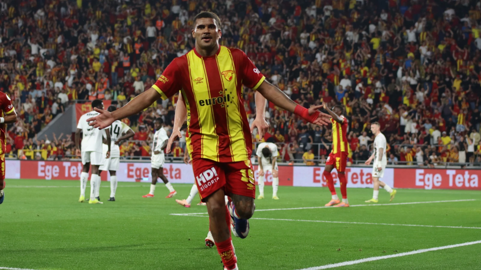 Göztepeli Jeferson Santos, Sırbistan yolcusu