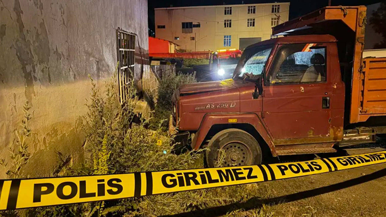 Evin duvarı ile kamyonet arasında sıkışan 5 yaşındaki çocuk hayatını kaybetti