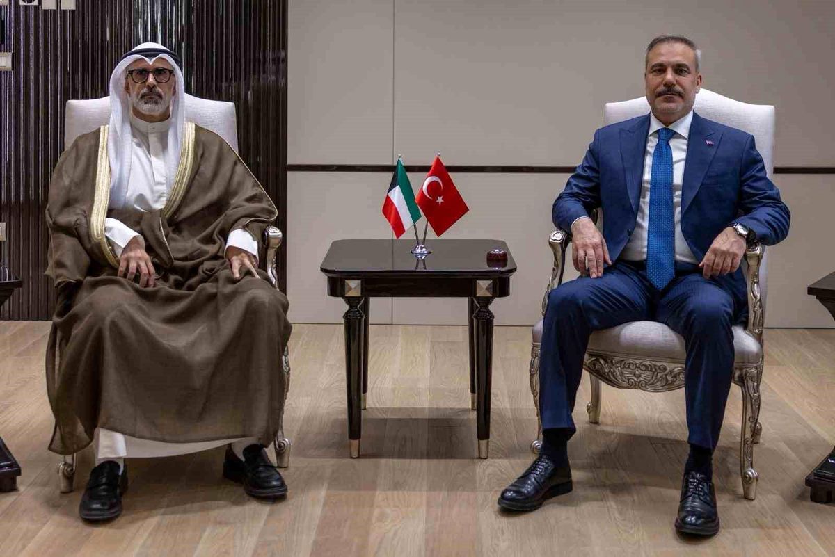 Bakan Fidan, Kuveytli mevkidaşı ile bir araya geldi