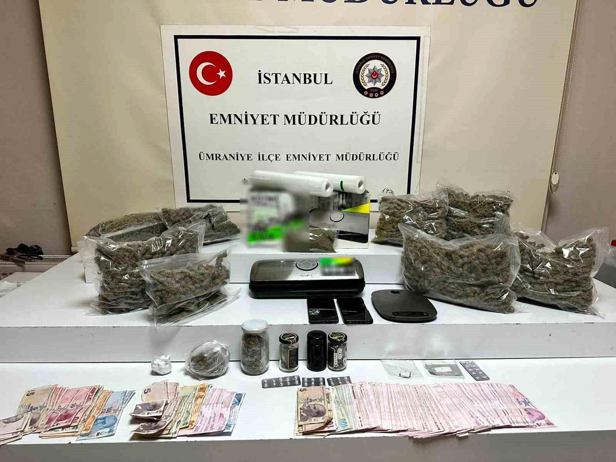Ümraniye'de "zula evi" operasyonu: 4 kilo uyuşturucu madde ele geçirildi