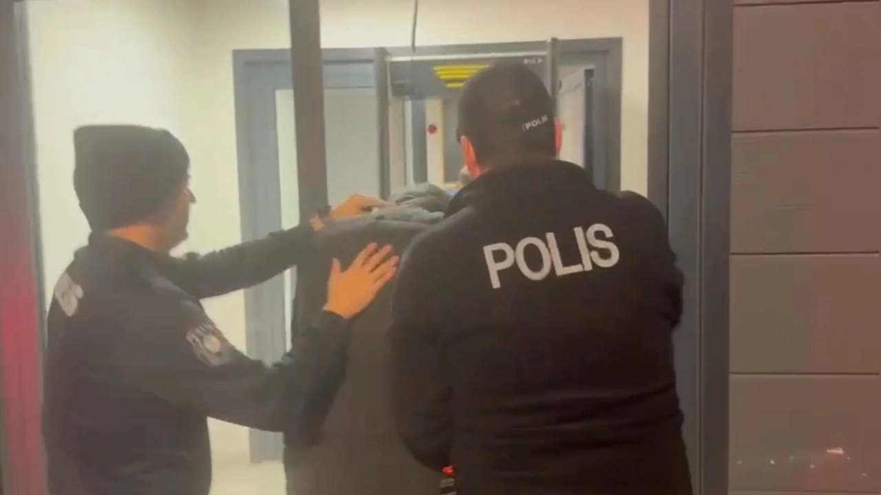 Belgrad Ormanı’nda yürüyüş bahanesiyle uyuşturucu ticareti! Alışveriş sırasında yakalandılar