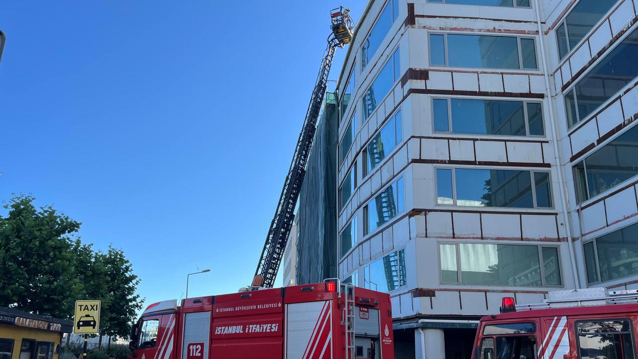 İstanbul'da 6 katlı binada yangın