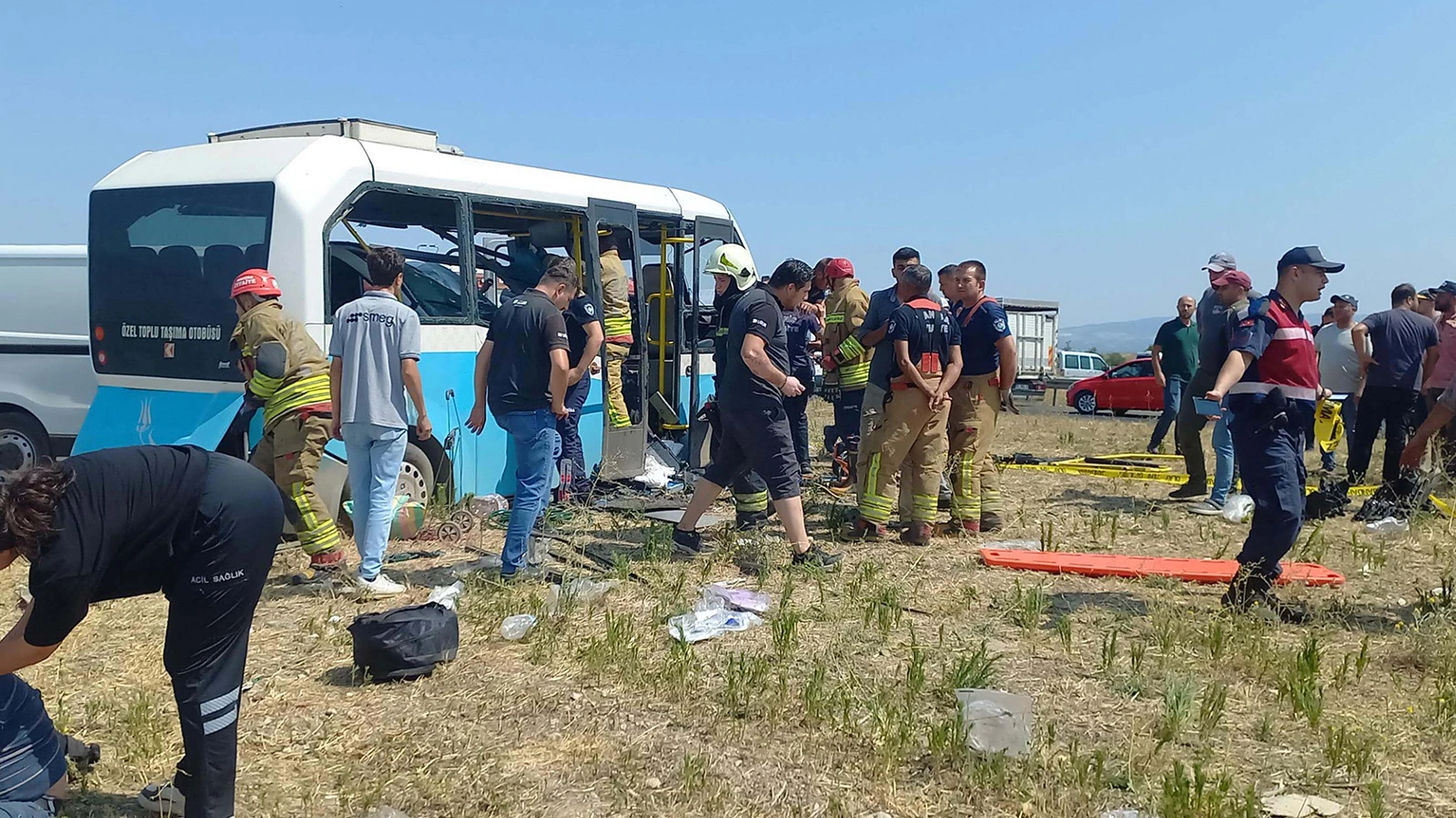Manisa'da feci kaza: Ölü ve yaralılar var