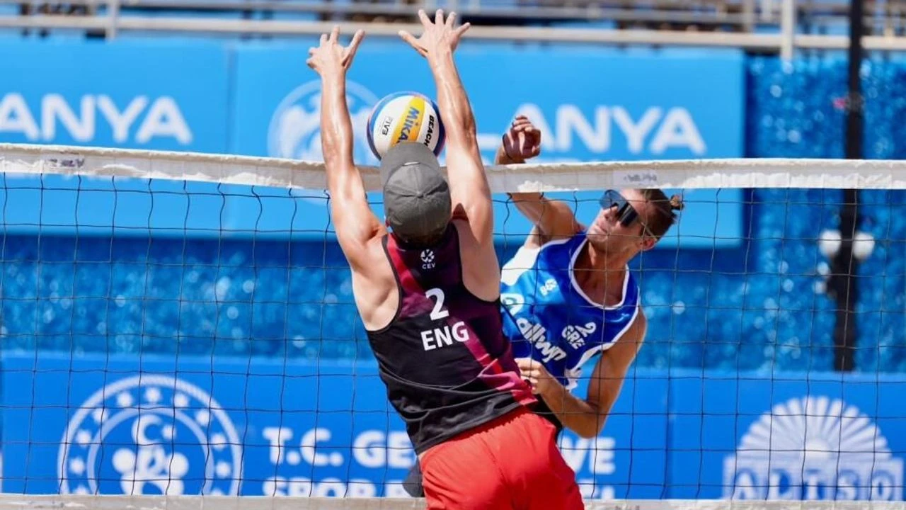 CEV plaj voleybolu milletler kupası Alanya'da başladı