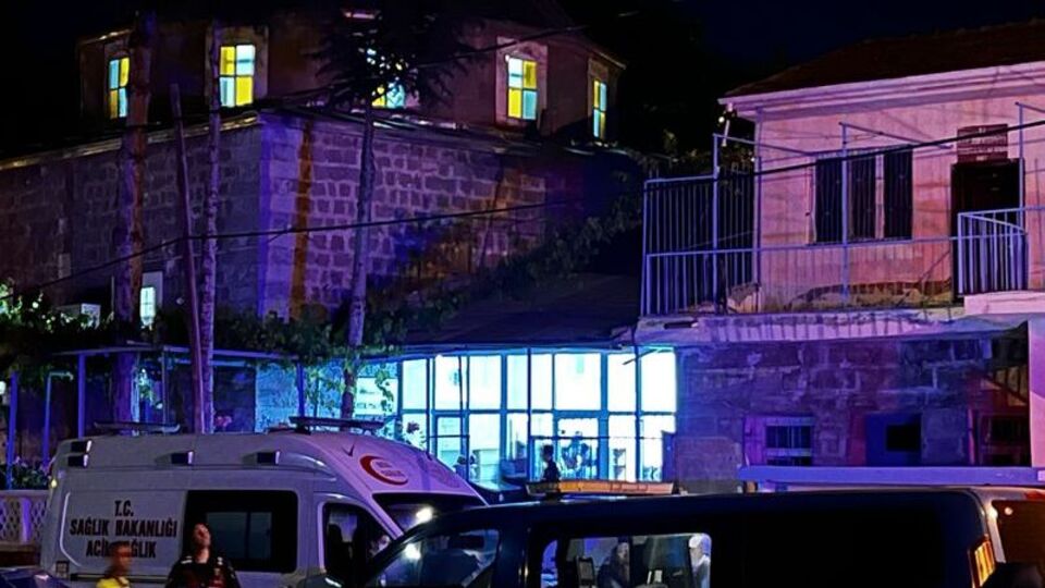 Camide kan aktı! 2 kişi öldü