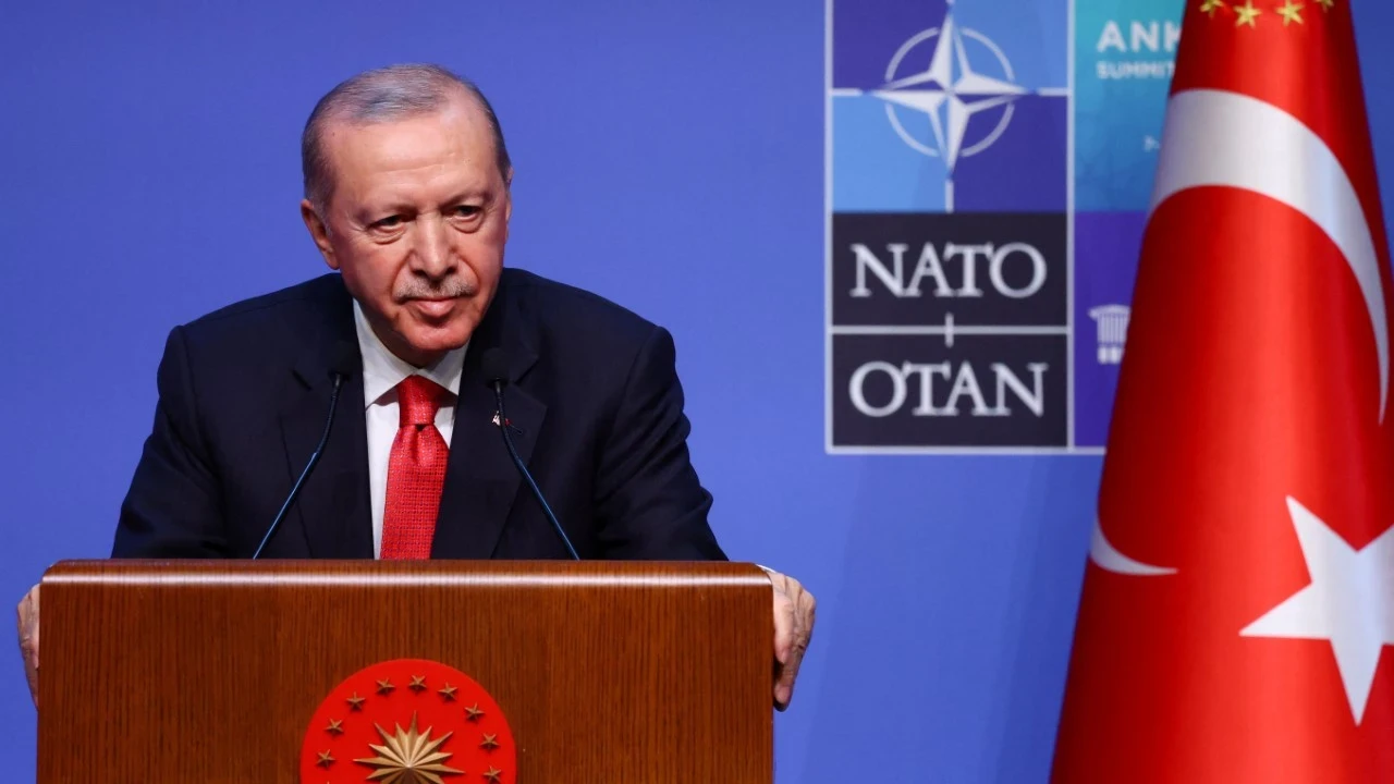 Erdoğan’dan NATO liderlerine silah hediyesi