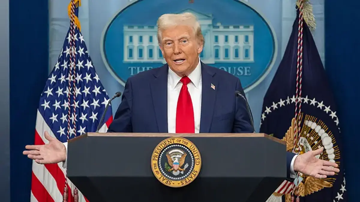 Trump'tan İran çıkışı: Ben gelene kadar 47 yıl boyunca paçayı kurtardılar