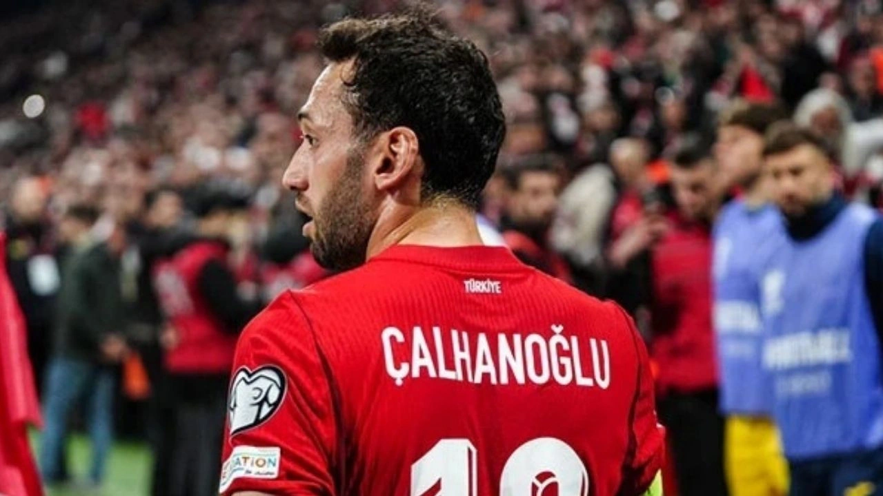 Hakan Çalhanoğlu Hakan Safi ile anlaştı: Menajeri gece yarısı açıkladı