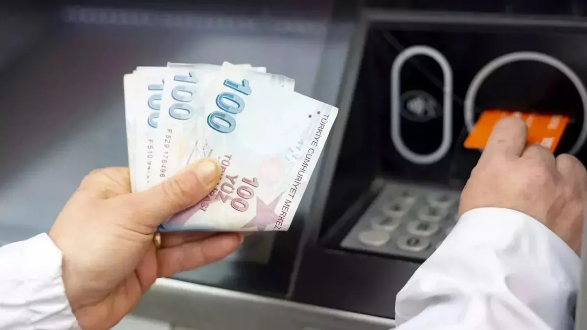 SON DAKİKA! Memur ve 4C’li emekliye 13.500 TL maaş farkı! 14 günlük ödeme kaç TL yatacak? İşte cevabı