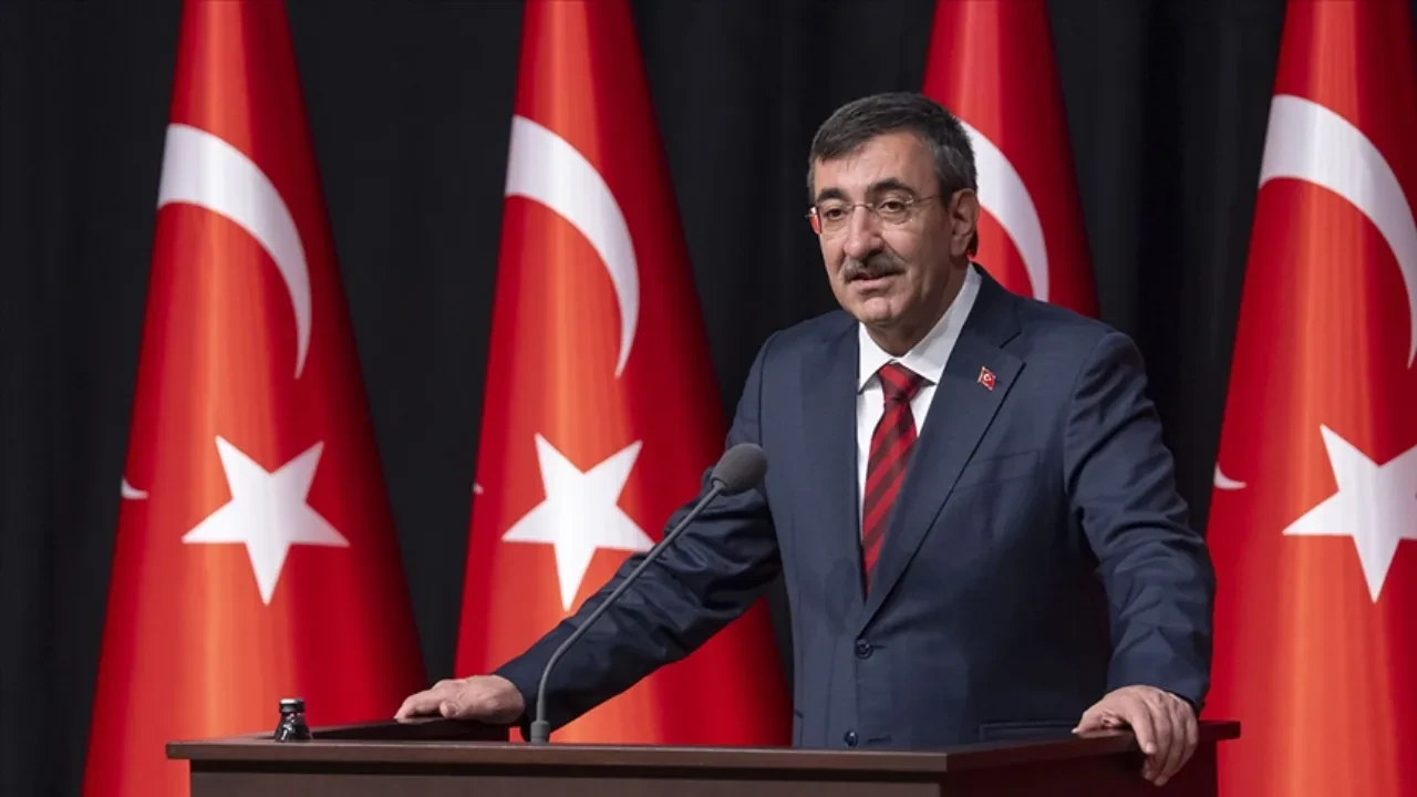 En düşük emekli maaşı artacak mı? Cumhurbaşkanı Yardımcısı Cevdet Yılmaz'dan açıklama