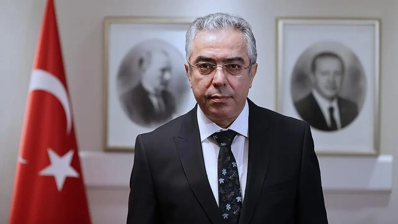 Mehmet Uçum'dan yeni anayasa ve 50+1 sözleri! Cumhurbaşkanlığı Hükümet Sistemi çıkışı: Adeta parçalayıp attı...