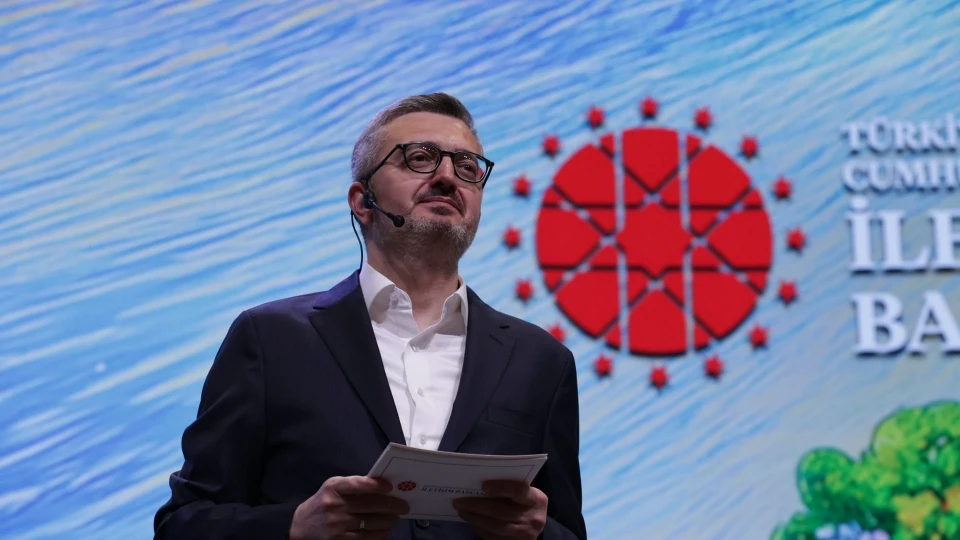 İletişim Başkanı Duran'dan Dijital Dünya Uyarısı: Evlatlarımızı Yalnız ve Sahipsiz Bırakmayacağız | Gündem Haberleri