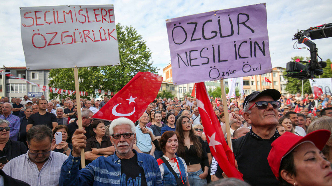 Sokağın gözünden ‘mutlak butlan krizi’: Yaşananlar ‘iç kavga’ değil iktidarın oyunu