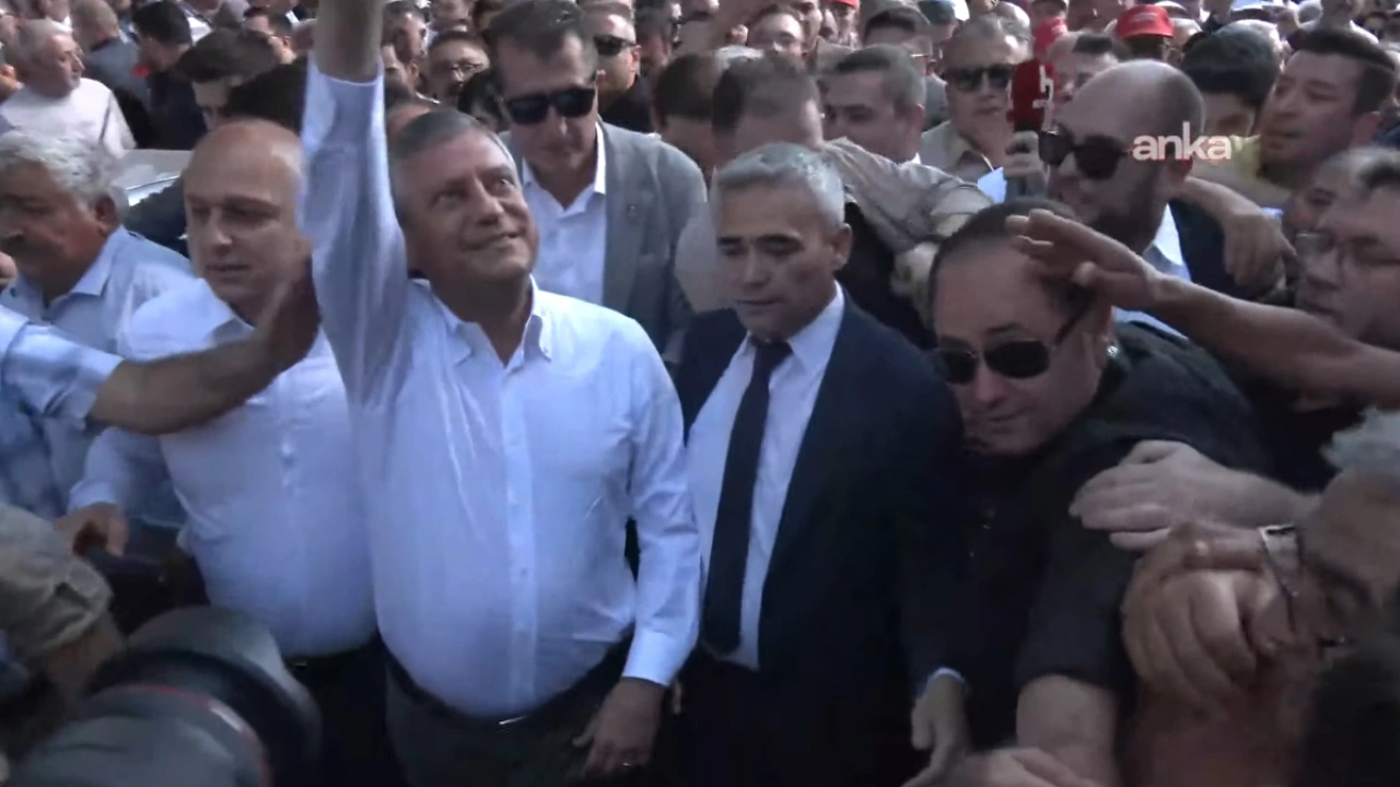 Özgür Özel'e Kırıkkale'de yoğun ilgi
