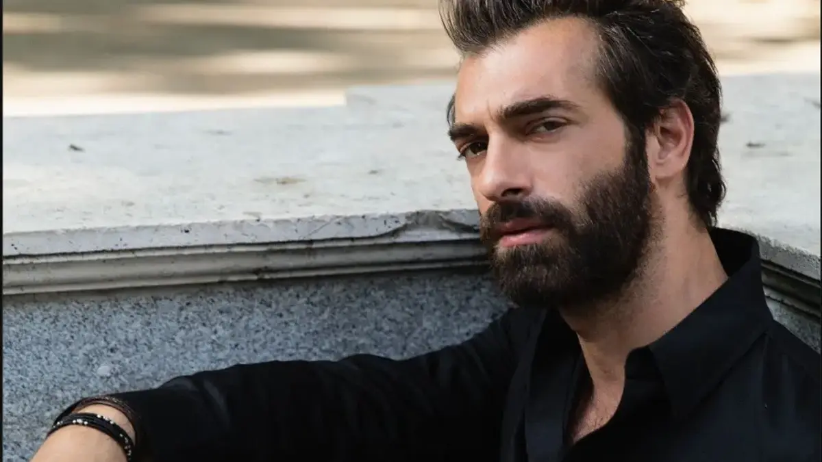 İlker Kaleli’den tiyatroya dönüş sinyali: “Şartım yerli metin”