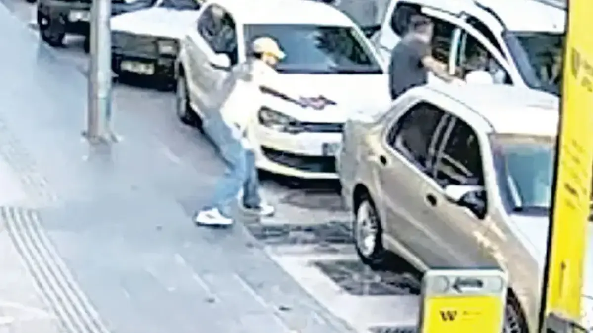 Husumetliye dört kurşun