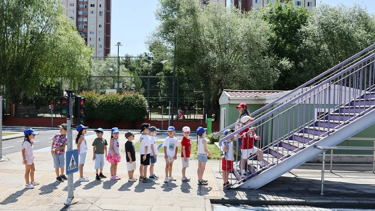 Minikler trafikte bilinçleniyor. Yaz dönemi eğitimleri başladı!