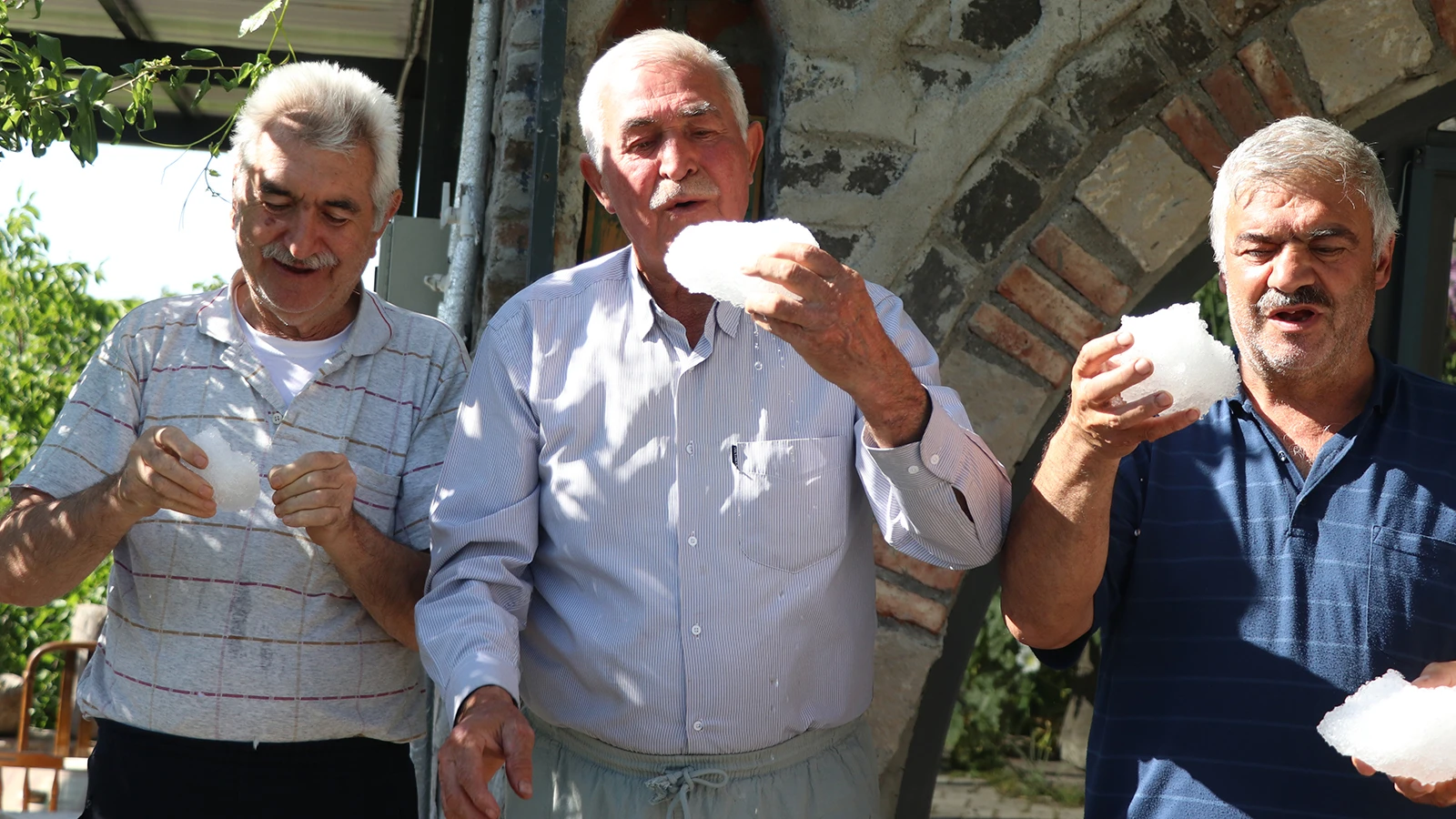 Kışın karla doldurulan kuyular, yazın serinlemek için kullanılıyor