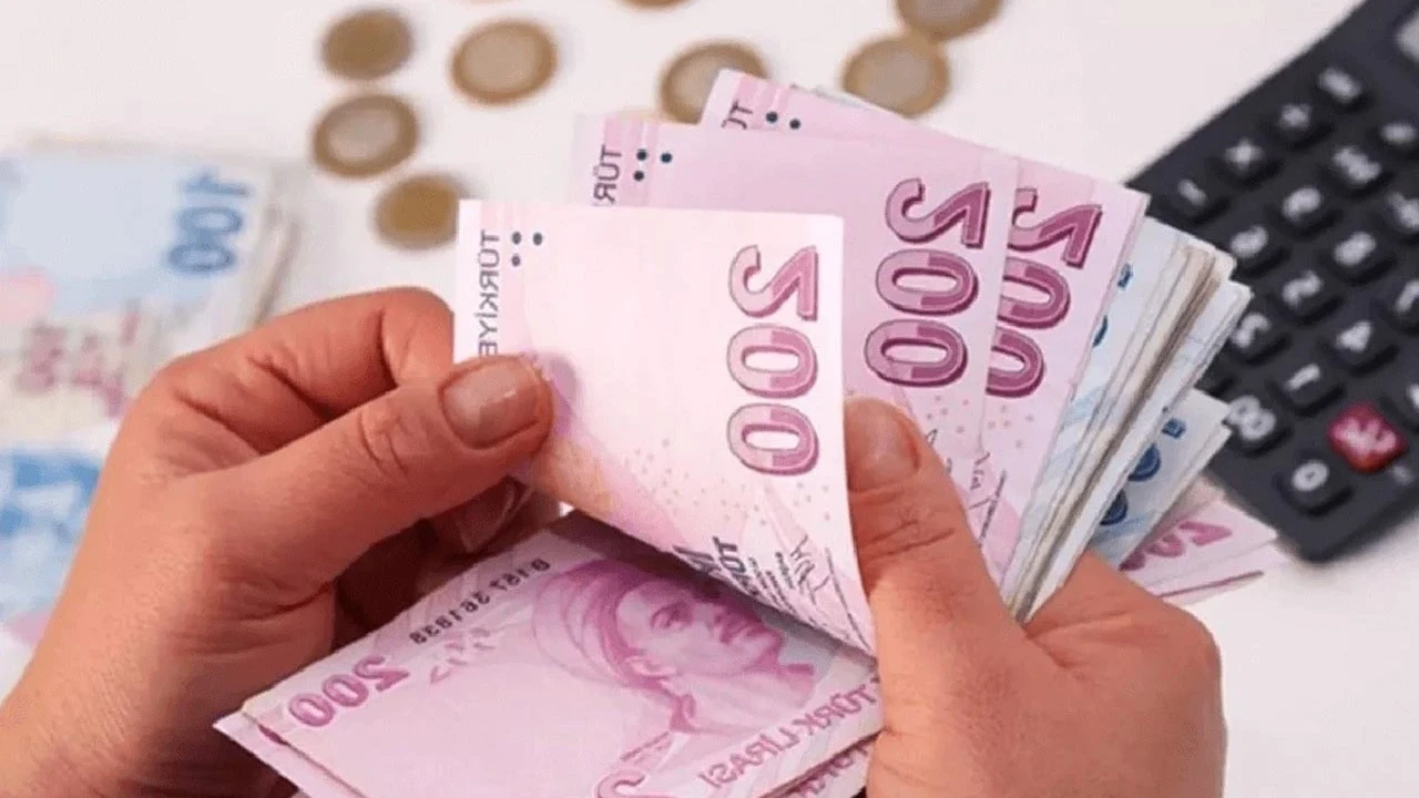 CHP'den ara zam hamlesi: Asgari ücret teklifi Meclis'e sunuldu!