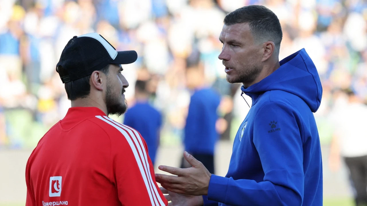 Edin Dzeko’dan Bosnalı çocuklara mektup: '15 kişi yerde uyuyorduk'
