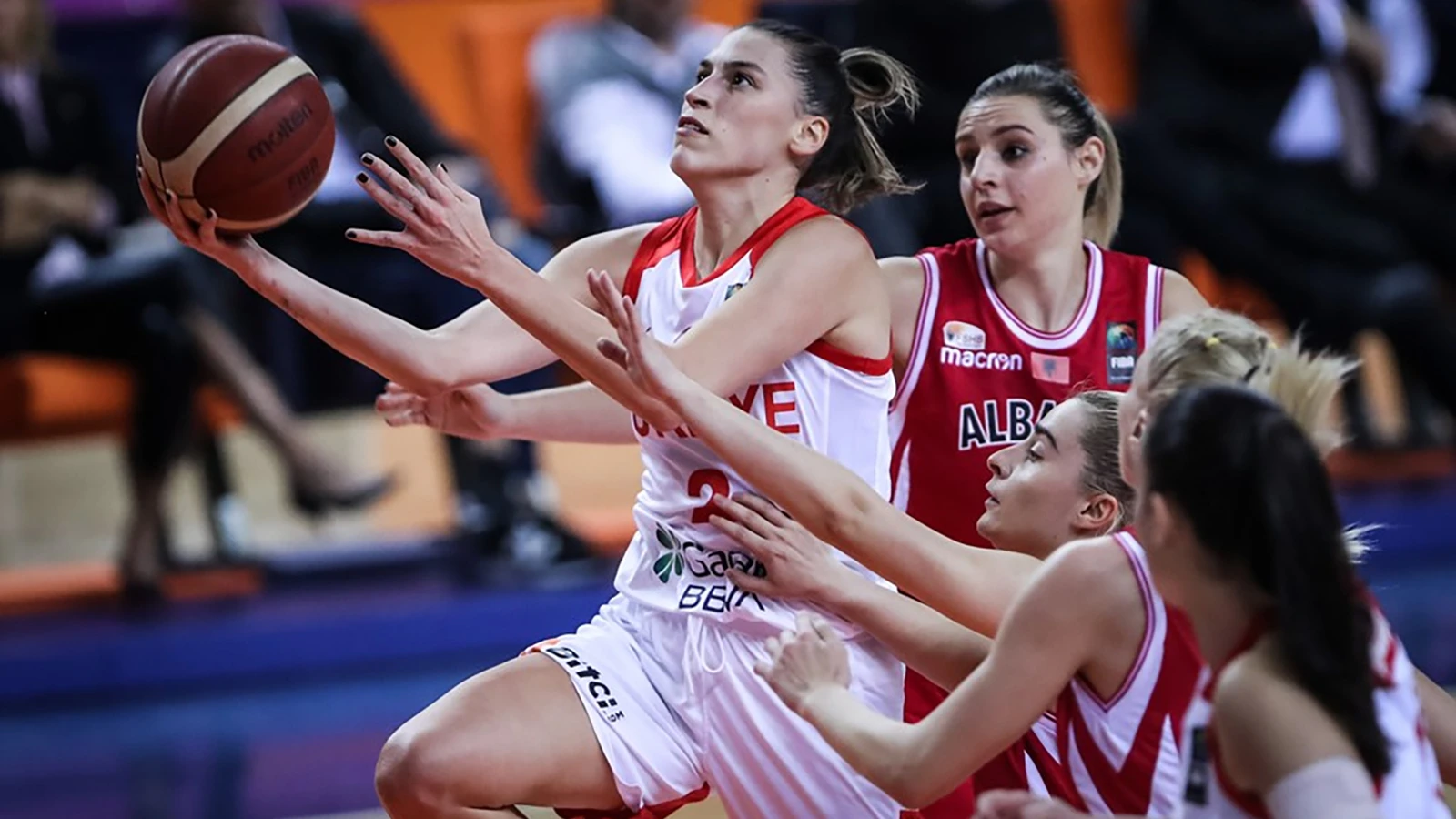 Galatasaray, milli basketbolcu Sevgi Uzun'u renklerine bağladı