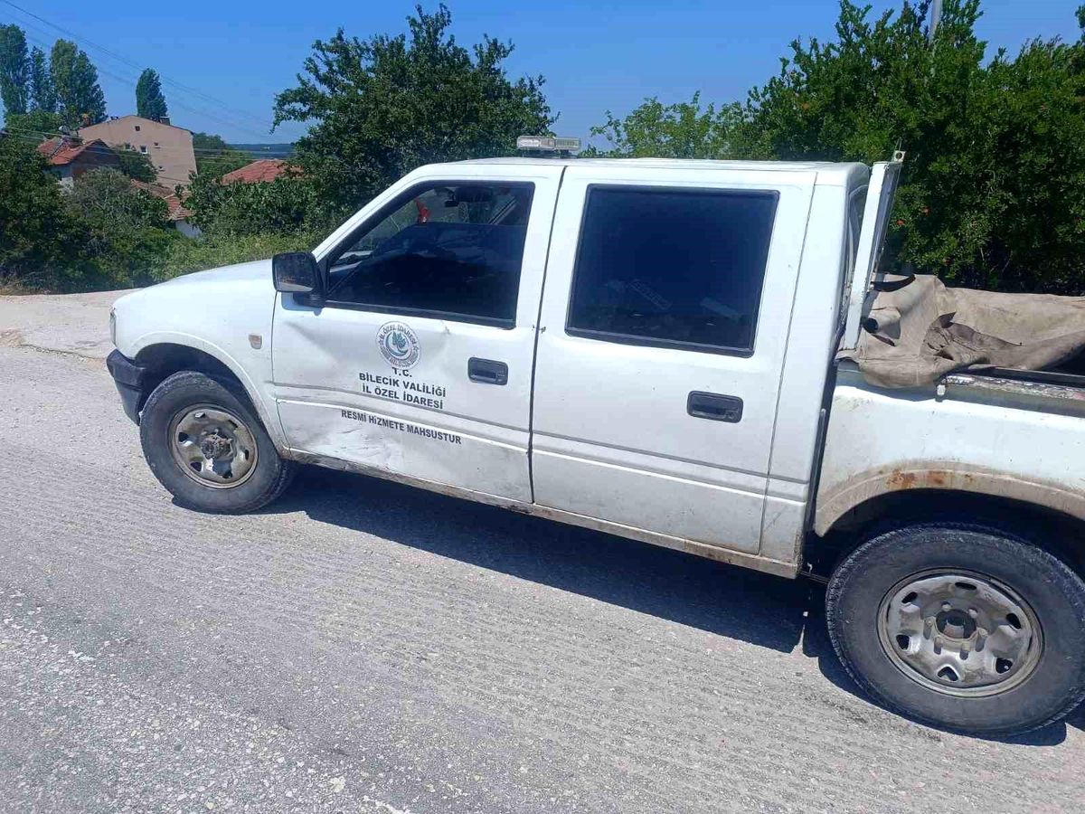 Bilecik'te motosiklet kamyonete çarptı: 1 yaralı