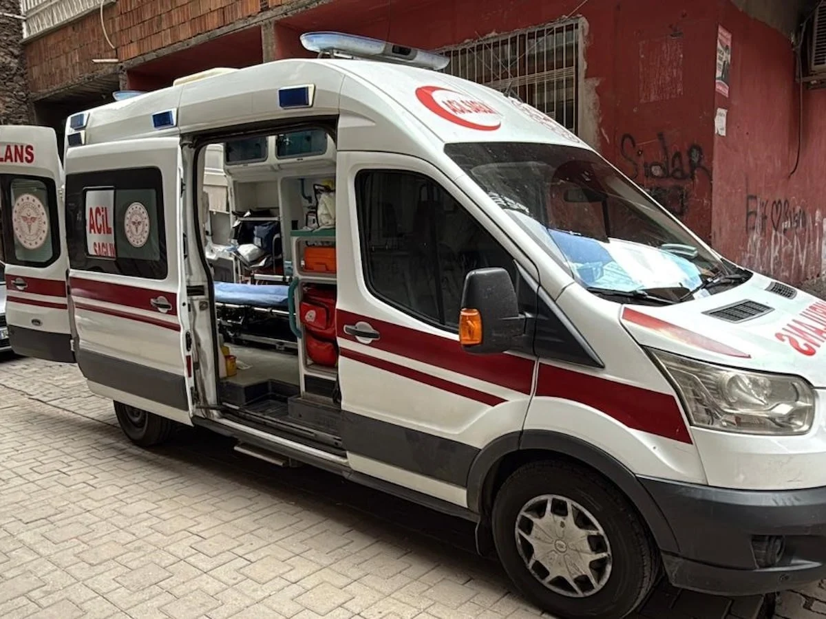 Diyarbakır'da kötü koku harekete geçirdi: Evde cansız bedeni bulundu