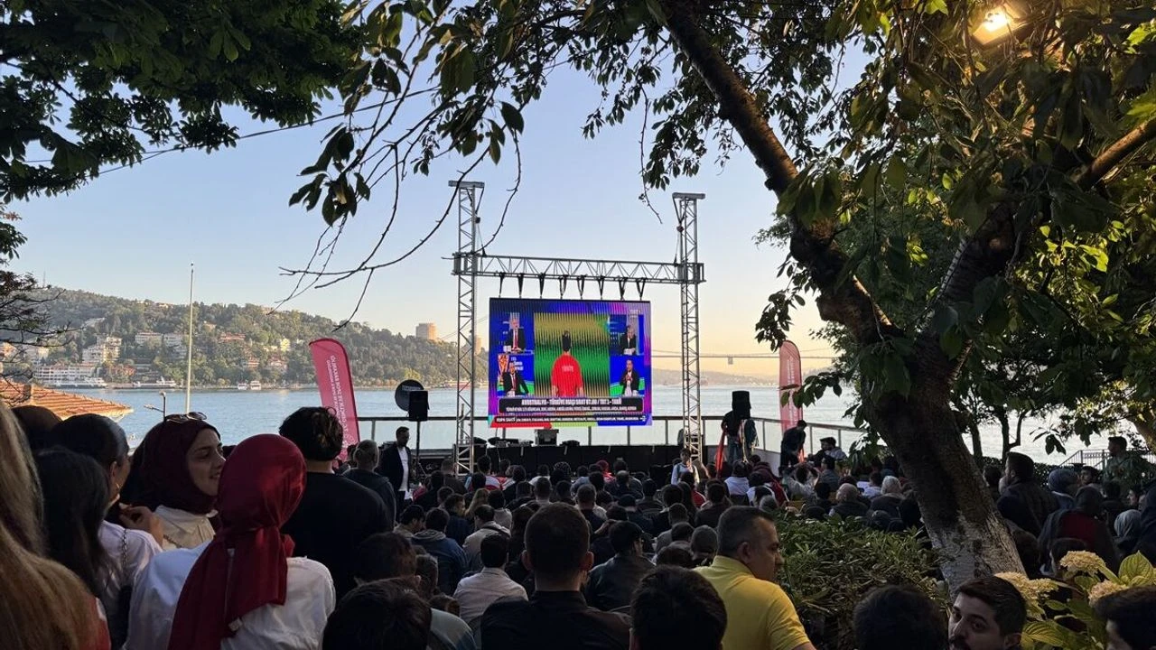 Bizim Çocuklar sahada, İstanbul sokaklarda!