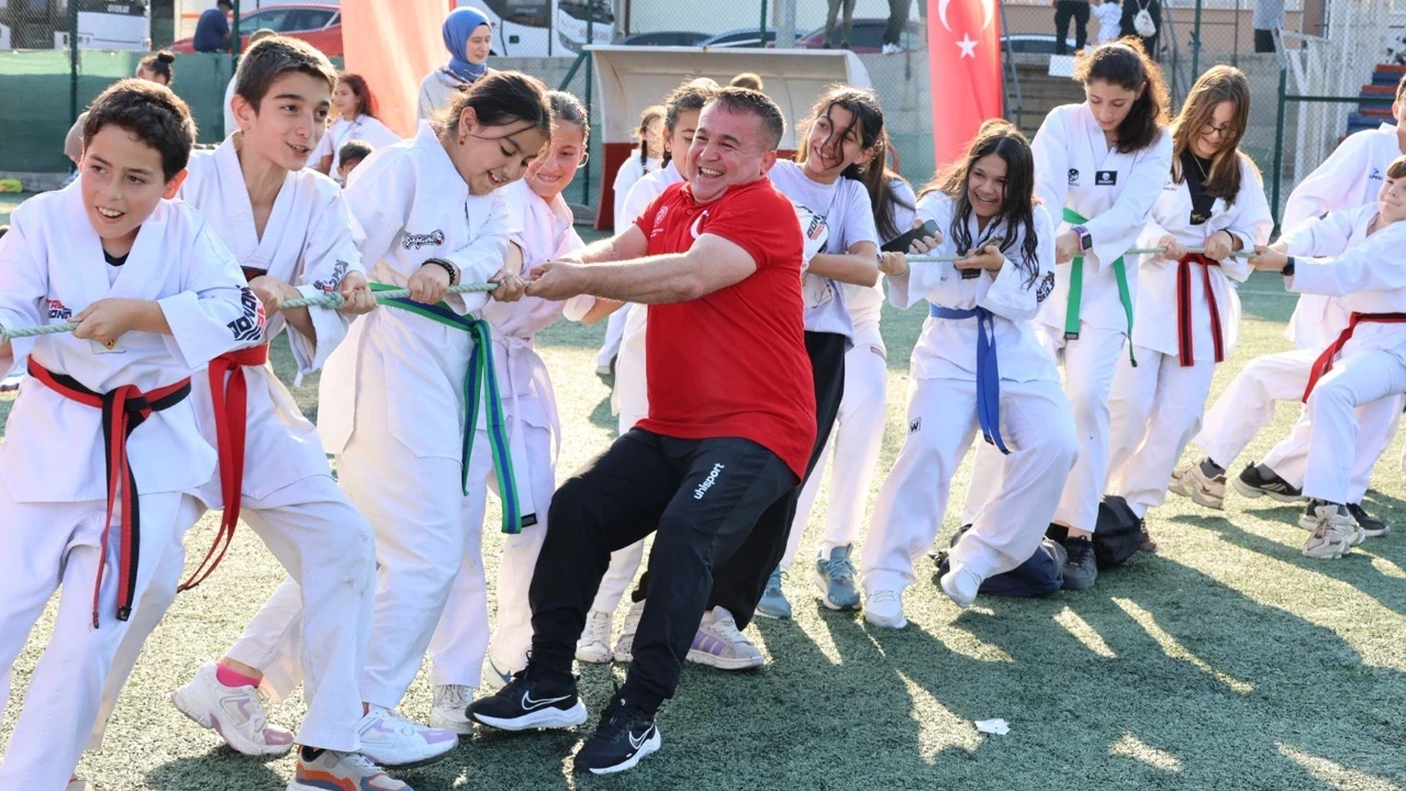 Bilecik’te GSB Yaz Spor Okulları’nın açılışı gerçekleştirildi