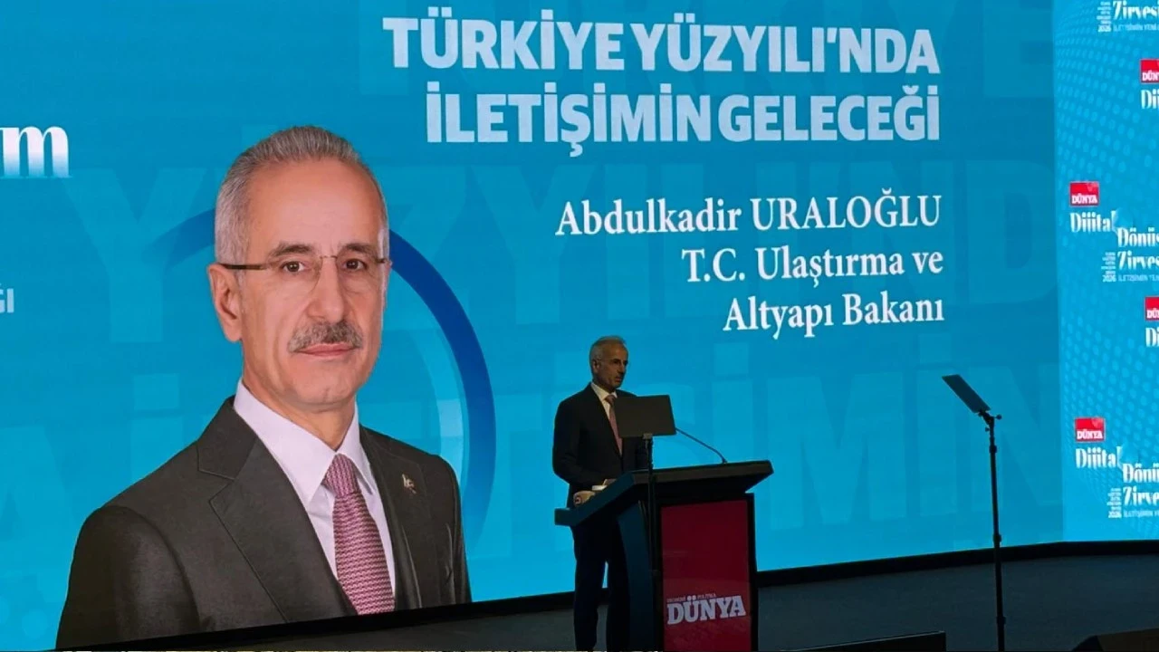 DÜNYA Gazetesi'nin Dijital Dönüşüm Zirvesi başladı