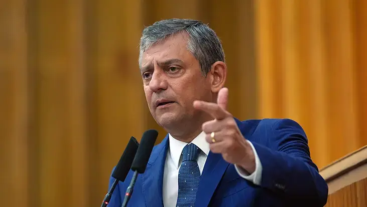 CHP kulislerinde yeni iddia! Özgür Özel yeni parti için düğmeye mi basacak? Dicle Canova aktardı