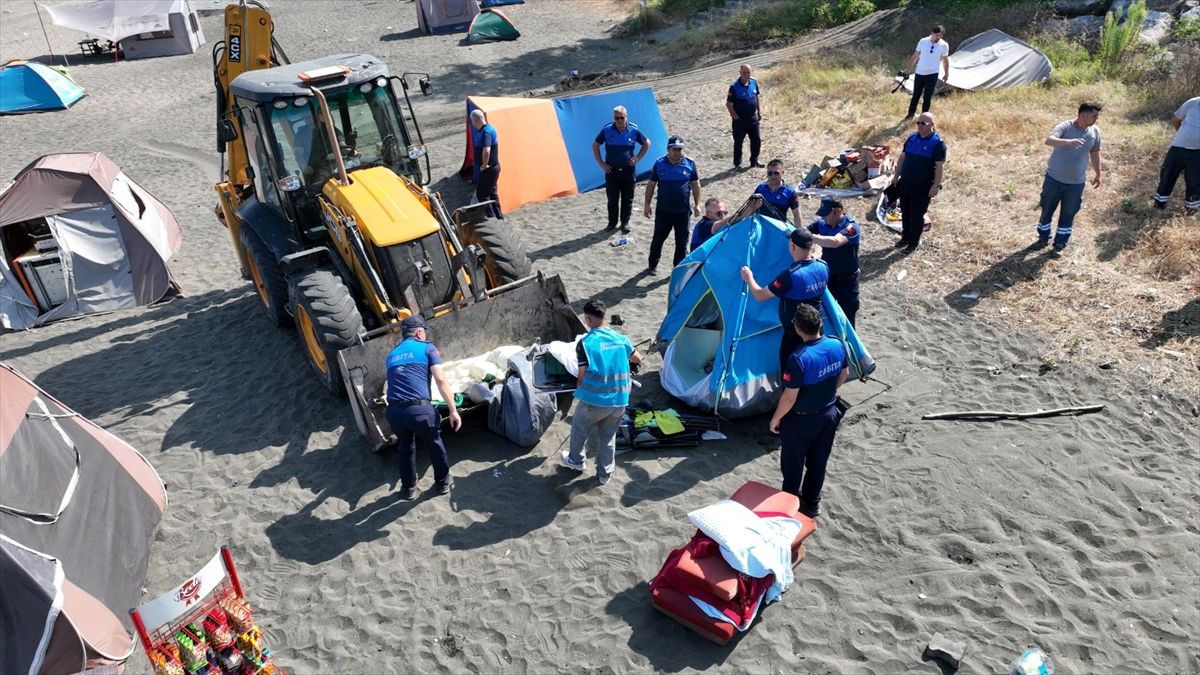 Zonguldak'ta Ereğli-Alaplı sahil hattında izinsiz yapı ve işgaller kaldırıldı