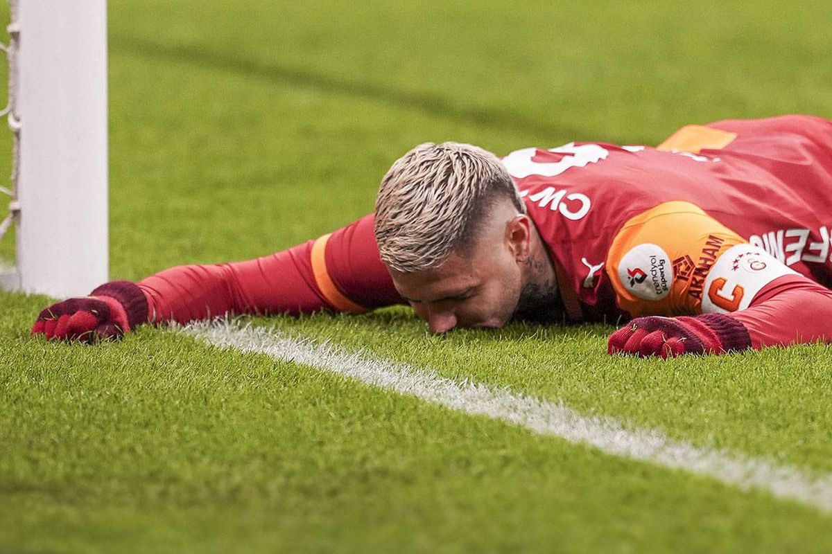 Taraftar çıldıracak! Ezeli rakip Icardi'yi istiyor
