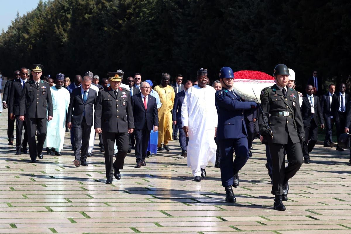 Bakan Güler, Nijer lideriyle Anıtkabir'de