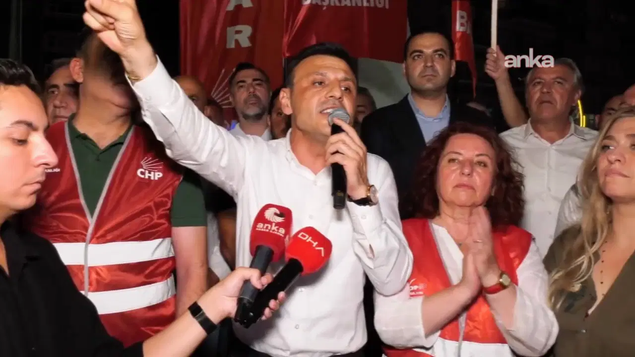 Silivri'de ‘Geçim, Özgürlük, Adalet, Seçim’ yürüyüşü... Özgür Çelik: 'AK Parti yargısının kararlarının arkasına saklanarak...'