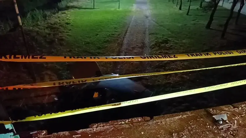 Bursa'da otomobil dere yatağına uçtu: 1 yaralı