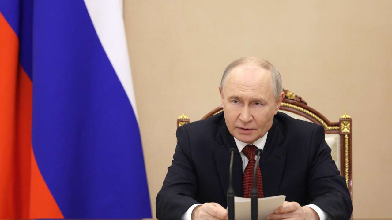 Rusya Devlet Başkanı Putin'den dizel ihracat açıklamsı! "Tamamen yasaklamayı değerlendiriyoruz"