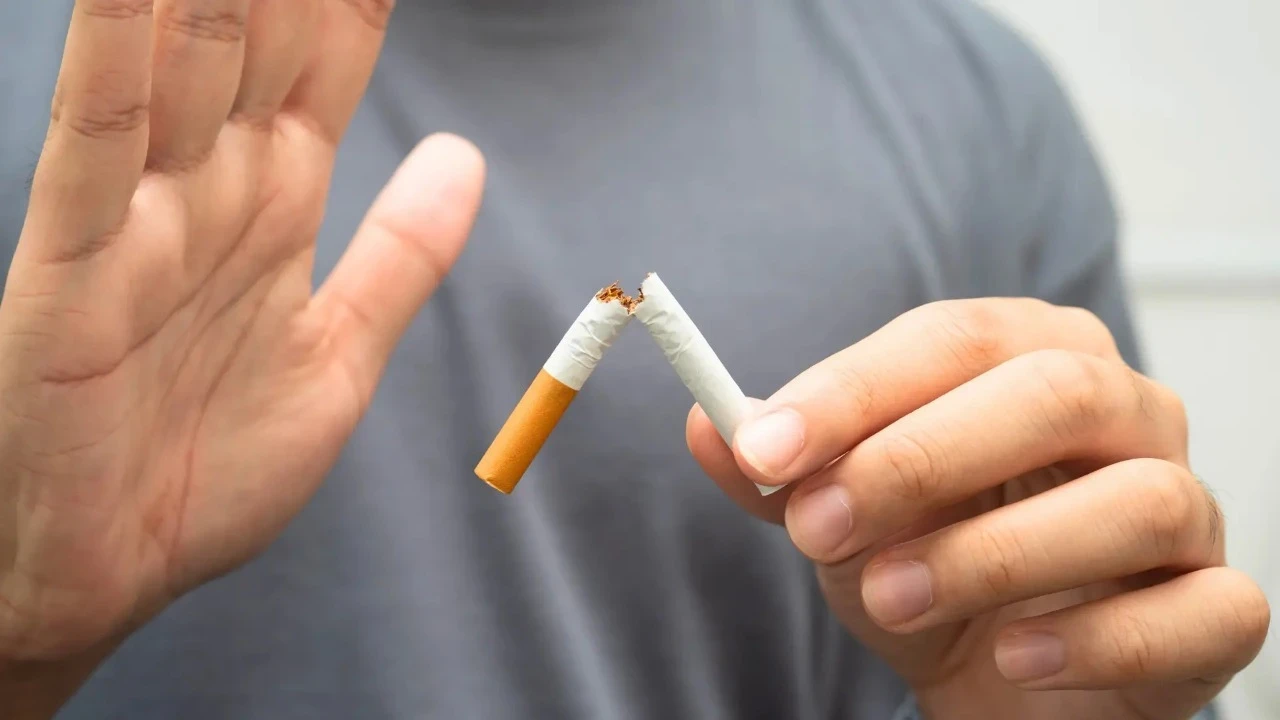 Sağlık Bakanlığı'ndan yeni adım! Ergenlere özel sigara bırakma poliklinikleri açıldı