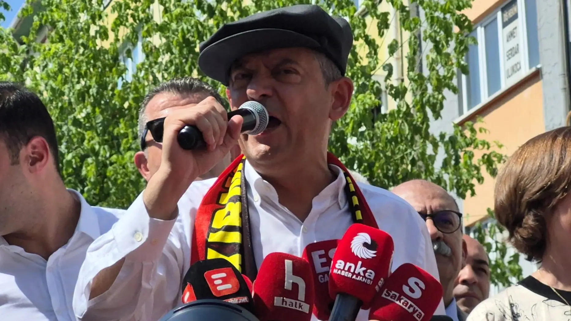 CHP Sözcüsü Sarı'dan 'edepsiz' tepkisi... 'Kurultaya şaibe bulaştıranlar kurultay için çağrı yapar'