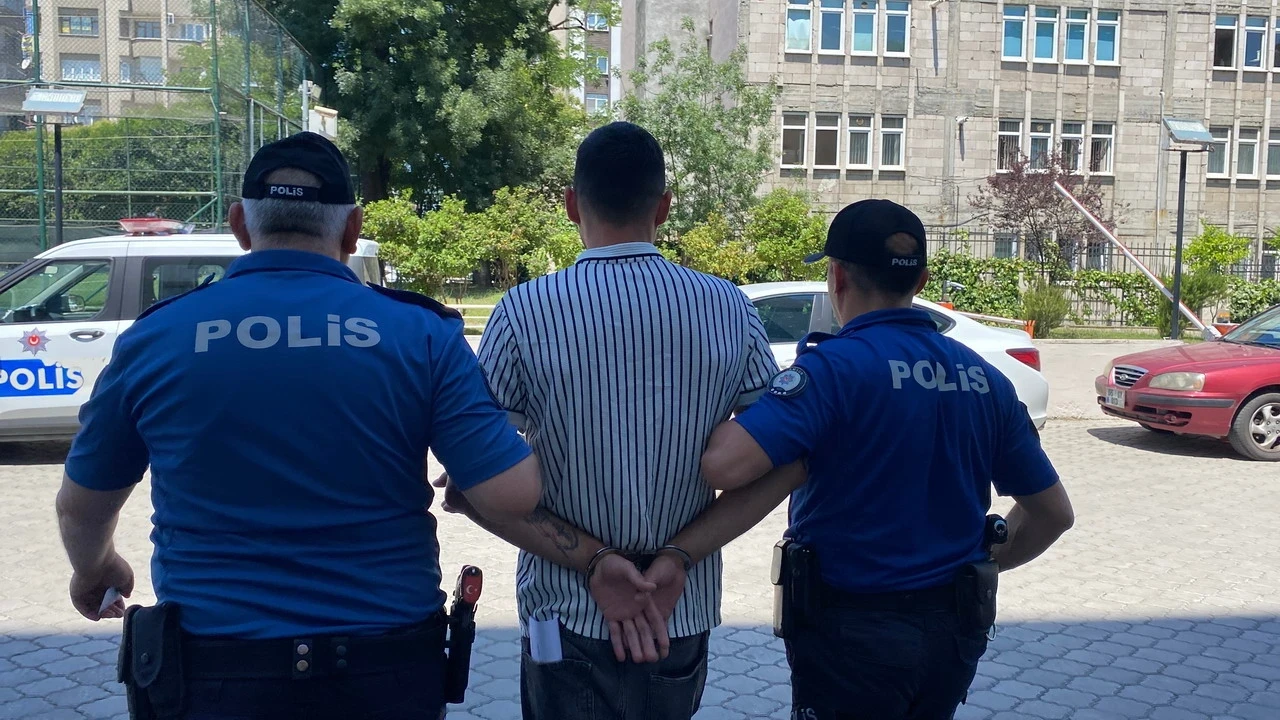 Temizlik işçisine ''yanımda çöp toplayamazsın'' dayağı: Burnu kırıldı!